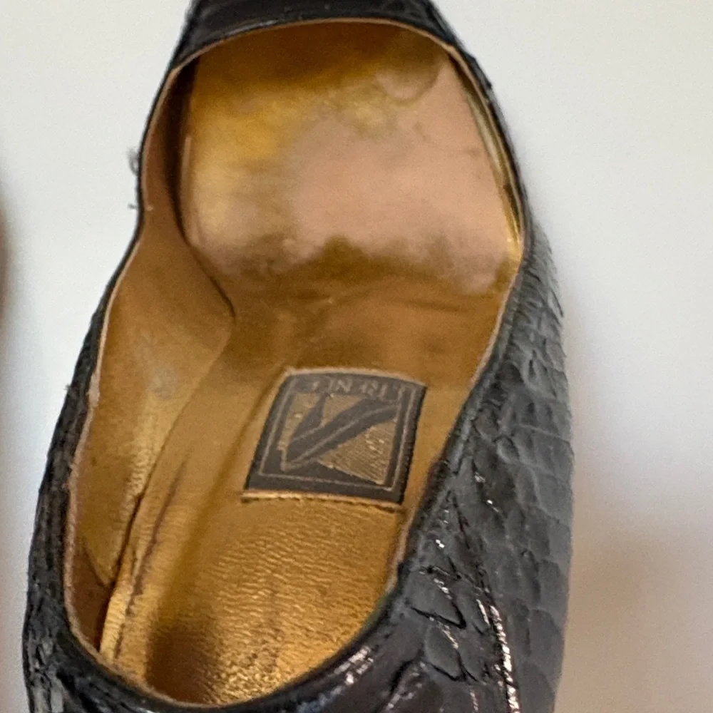 J.Renee Black Croc-Embossed Heels with Gold Interior - Picture 5 of 6